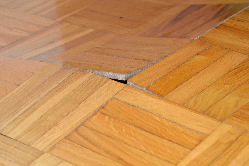 buckling hardwood floors due to needing crawlspace repair