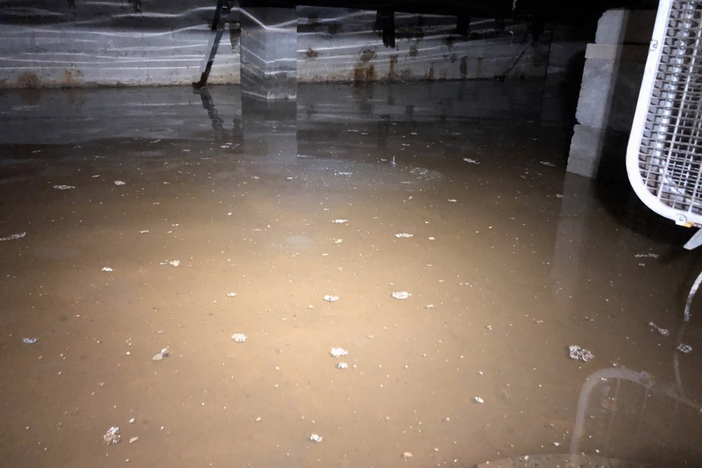 flooded crawlspace