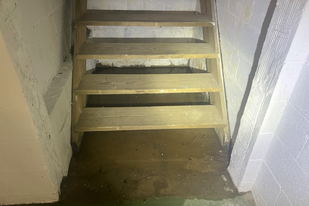 before Rumson, New Jersey crawlspace services