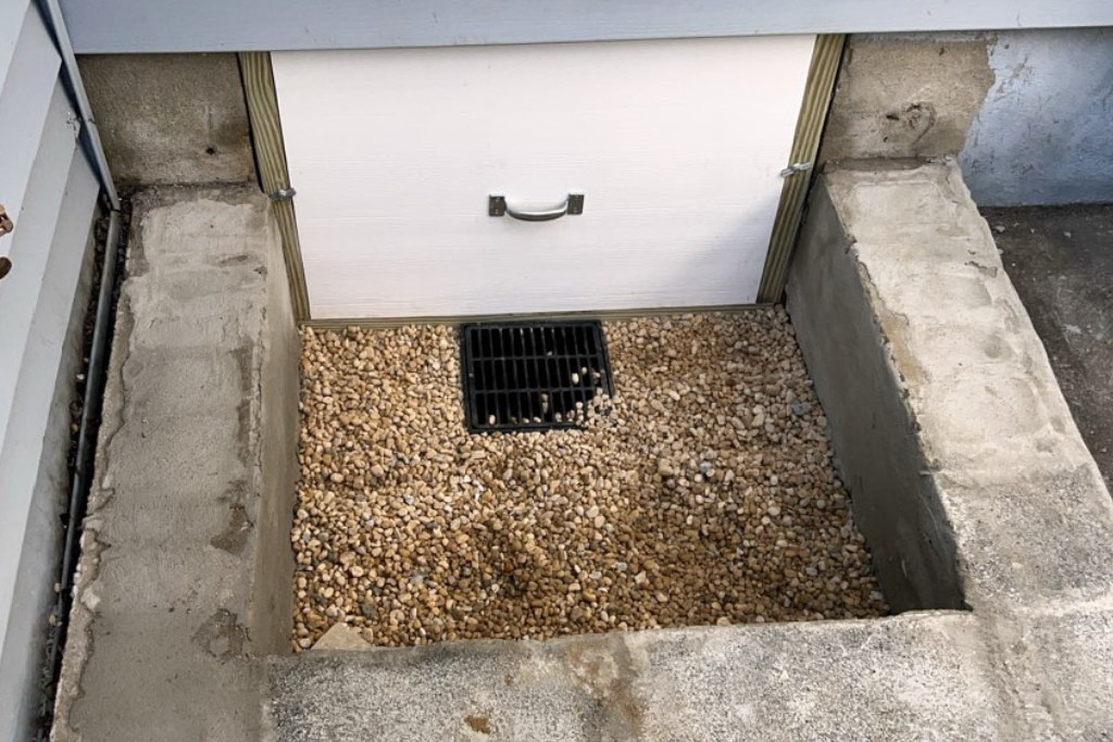 door well with drainage built in
